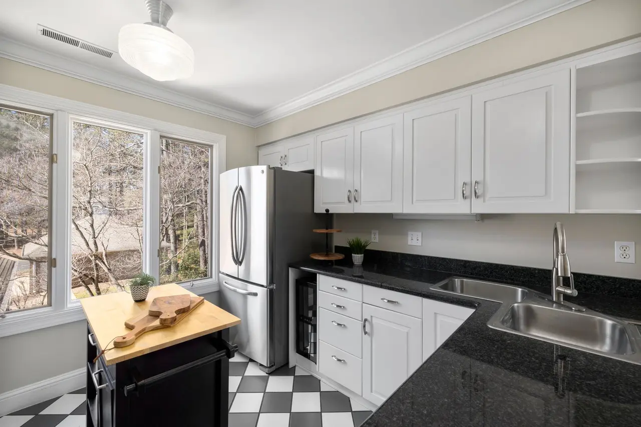 Kitchen Cabinet Makeover in Washington